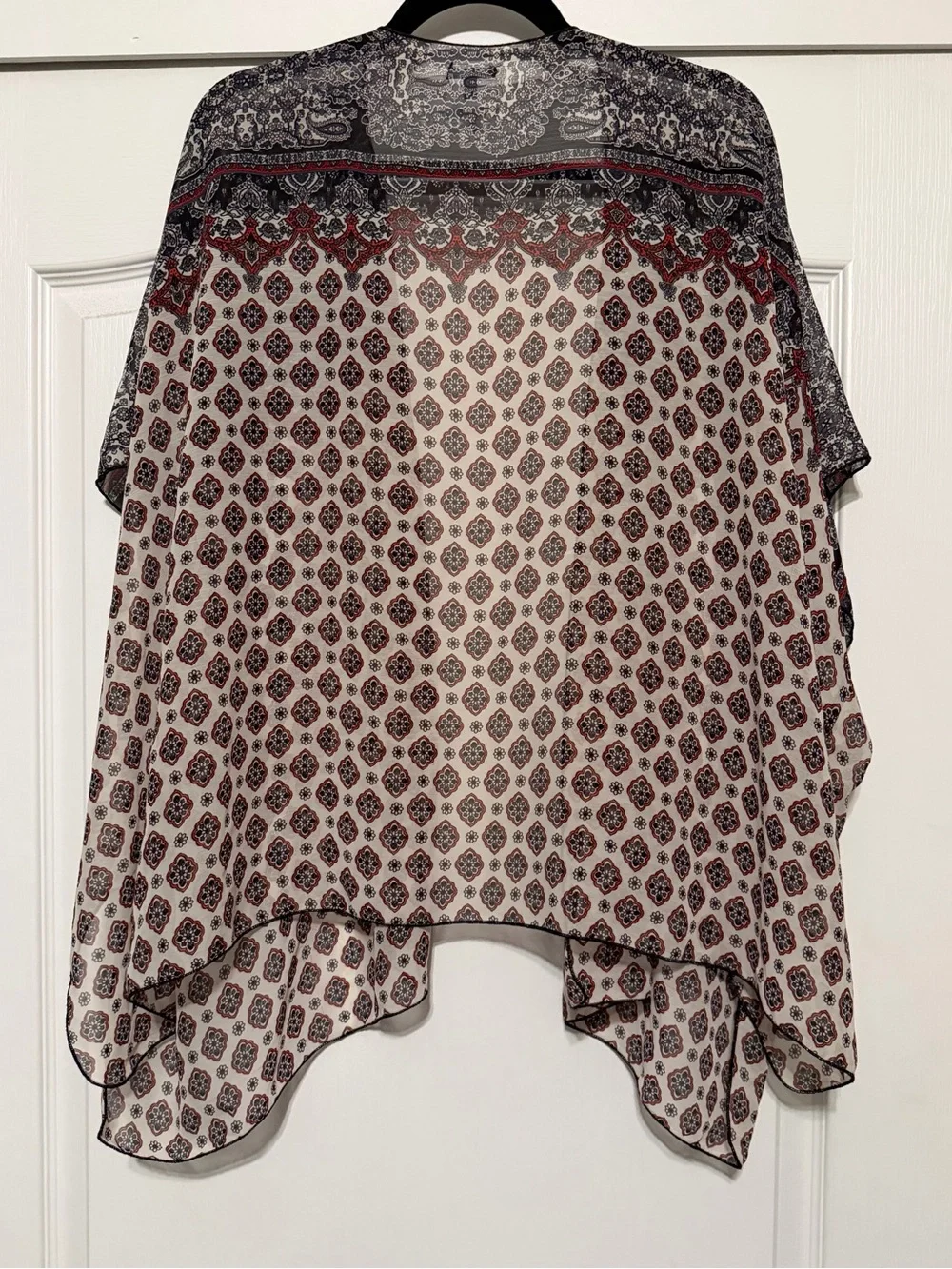 Charlotte Russe Cream, Printed Open-Front Kimono
